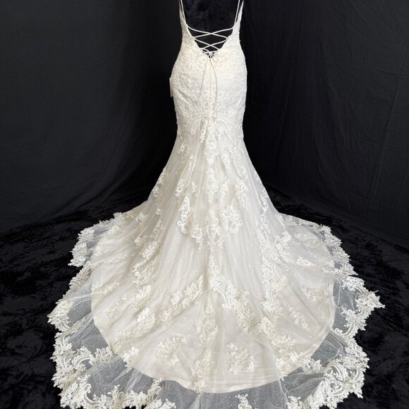 Maggie Sottero Wedding Dress - Picture 2 of 9